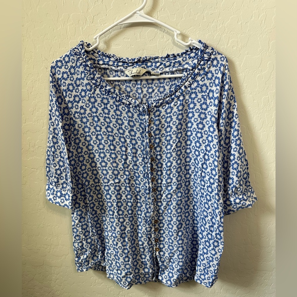 Blue and White 3/4 Sleeve Relaxed Blouse